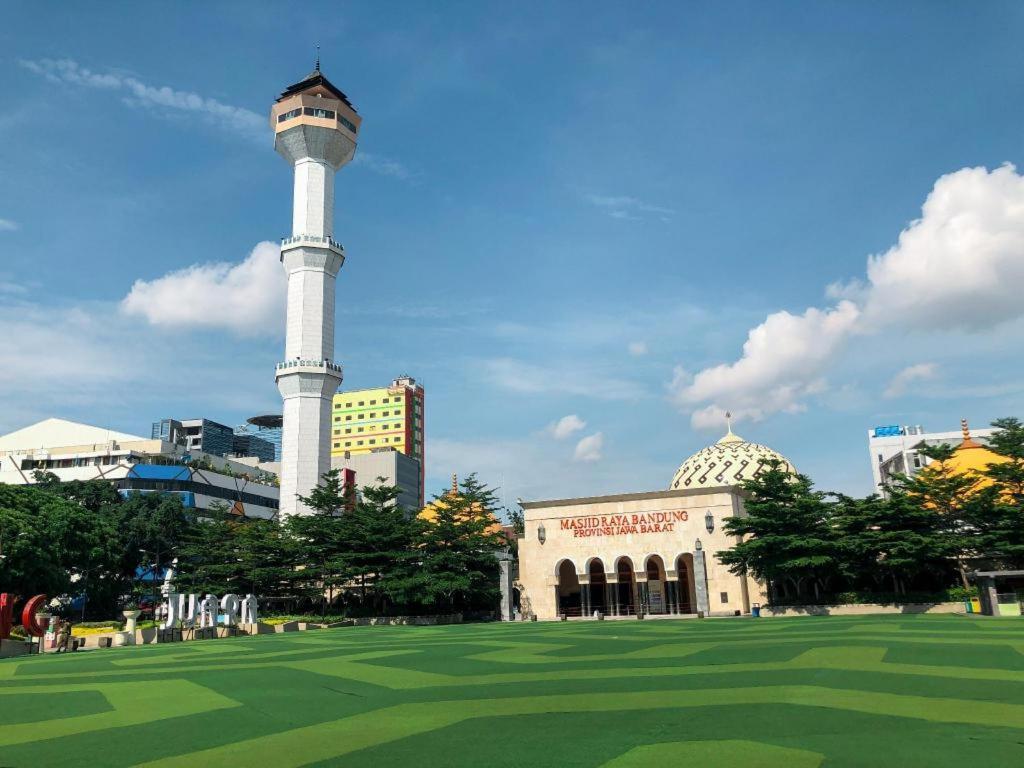 万隆新巴厘岛英达酒店 外观 照片
